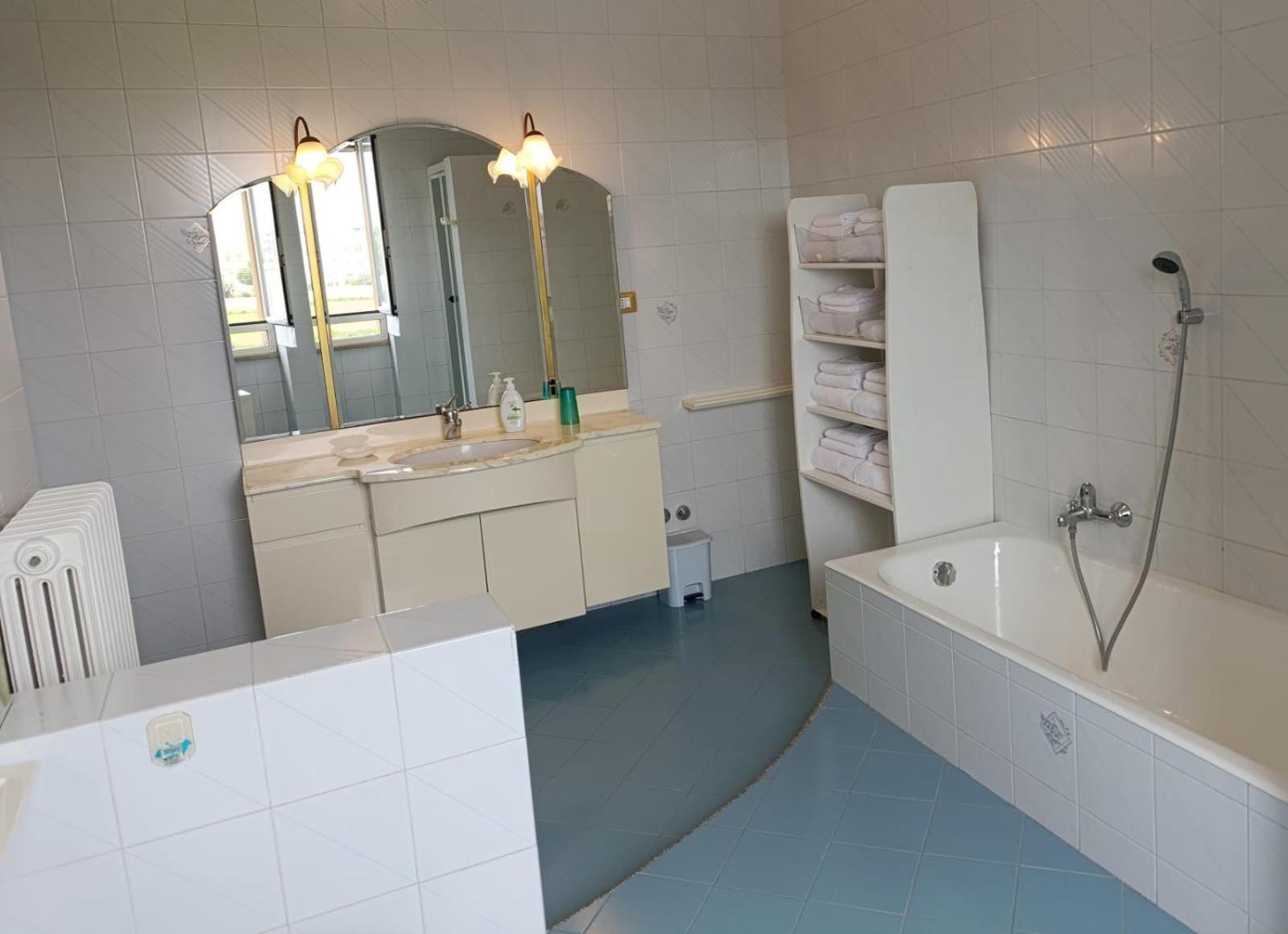 Le Rondini Apartment Trani Ngoại thất bức ảnh